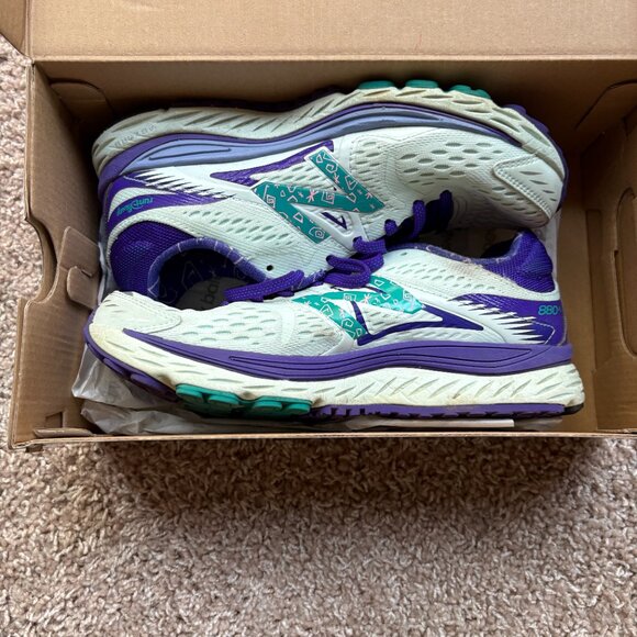 RunDisney New Balance 880V6 Mad Tea Party Sneakers - Picture 1 of 11